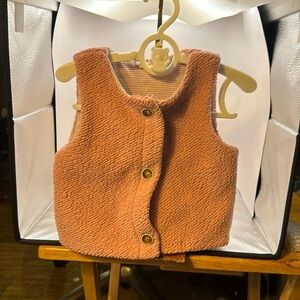 Jessica Simpson baby 24 month vest. And very good use condition. Beautiful pink.